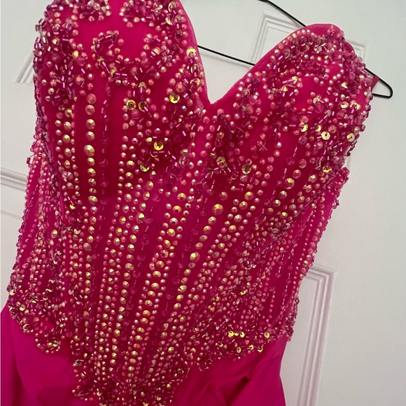 Ashley Lauren Designer hot pink beaded Prom Dress Size 00 - Picture 3 of 9